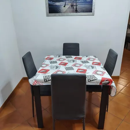 L' Abbraccio Di Lido di Ostia